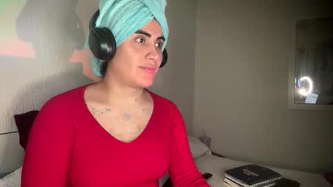 Luisa Monsters online show from February 2, 12:41 am