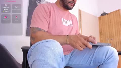 Snapshot of luke__09 chatting on September 27, 12:03 pm LUKE online show from September 27, 12:03 pm