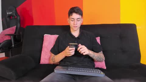 Snapshot of luke_savagge chatting on October 14, 3:04 pm Luke online show from October 14, 3:04 pm