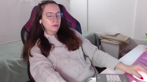 Vicky online show from January 3, 2:54 am