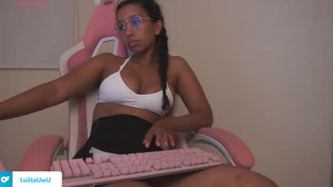 lulitauwu online show from October 22, 4:04 am