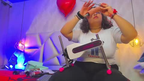 lulu online show from March 7, 8:33 pm