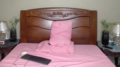 lulu_wild online show from October 13, 10:17 am