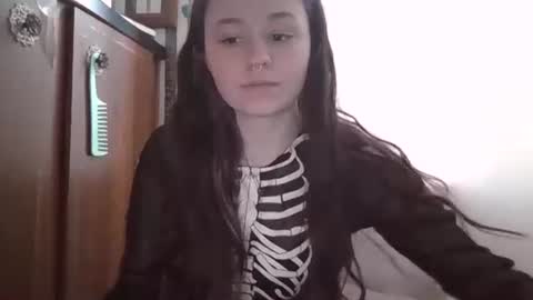 Connie online show from February 20, 6:24 pm