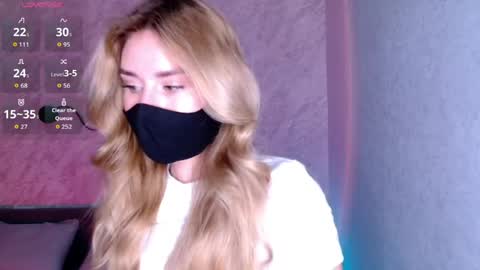 Roxy 3 online show from April 10, 6:52 am