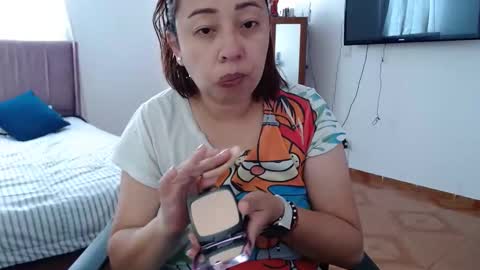 Snapshot of lumi_84 chatting on February 2, 12:46 pm LUMI online show from February 2, 12:46 pm