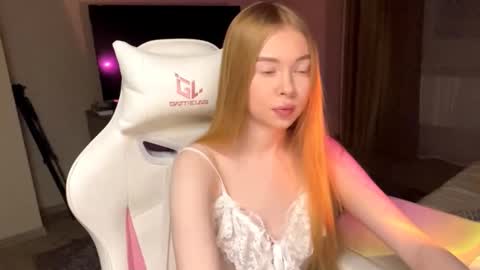 Sia online show from February 8, 7:28 pm