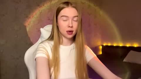 Sia online show from February 5, 7:28 pm