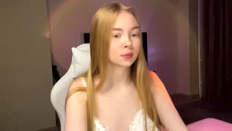 Sia online show from February 13, 7:06 pm