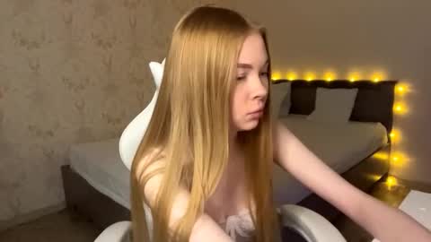 Sia online show from February 2, 7:21 pm