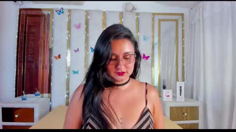 Luna  online show from September 15, 7:59 pm