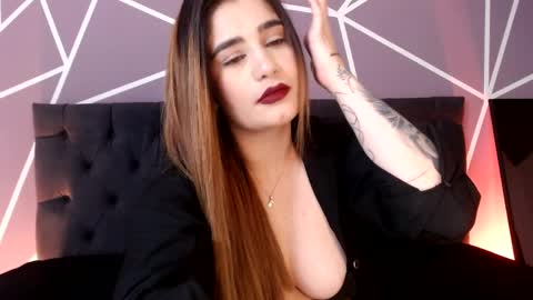 luna1126 online show from April 8, 11:46 am