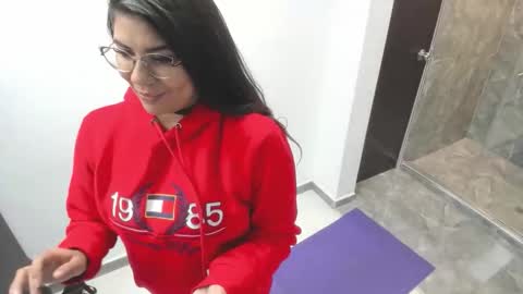 luna  online show from October 18, 11:25 am