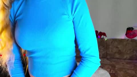 Snapshot of luna_evan chatting on December 30, 12:09 pm luna_evan online show from December 30, 12:09 pm