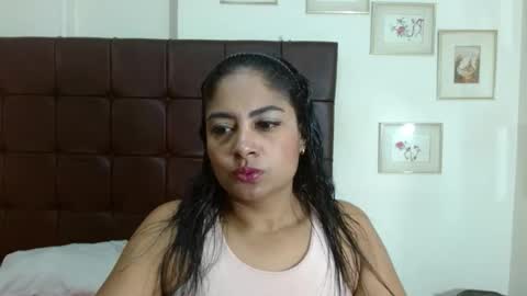 luna_fyre online show from February 5, 12:53 pm