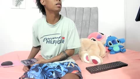 luna_ho online show from February 17, 12:43 am