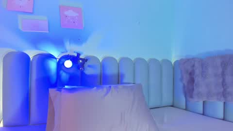 luna_kiss18 online show from September 11, 2:07 pm