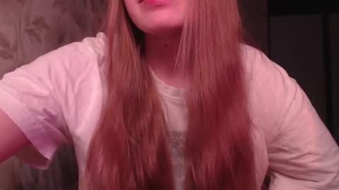 Snapshot of luna_loveisgood chatting on February 22, 11:35 am Luna online show from February 22, 11:35 am