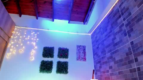 luna_valen online show from February 21, 6:27 am