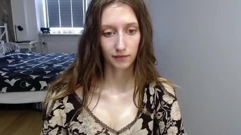 L U N A  online show from March 27, 8:26 am