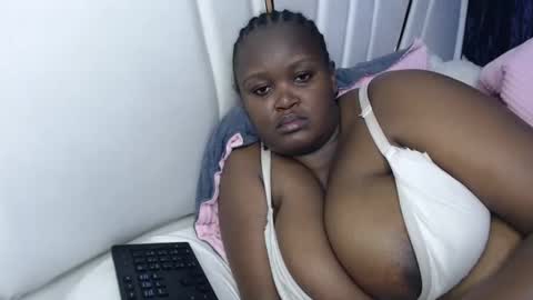 lunabloom01 online show from October 5, 8:49 pm