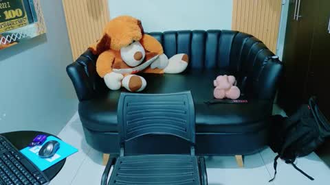 lunabustygirl online show from November 15, 4:25 am