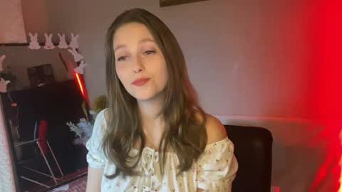 lunafeather online show from April 6, 5:58 pm