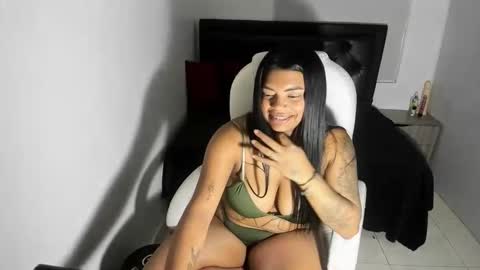 lunafever69 online show from January 15, 4:32 am