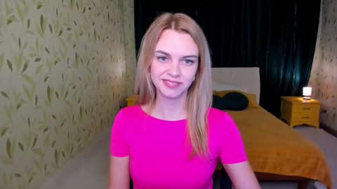 lunaflinn online show from February 9, 4:27 am