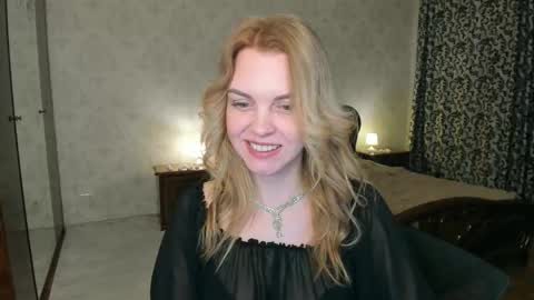 lunaflinn online show from March 5, 4:32 am