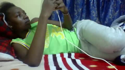 lunah_kitty online show from April 22, 8:27 pm