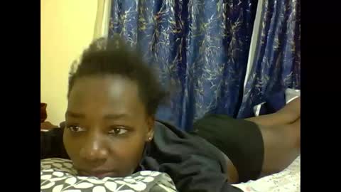 lunah_kitty online show from May 7, 10:44 am