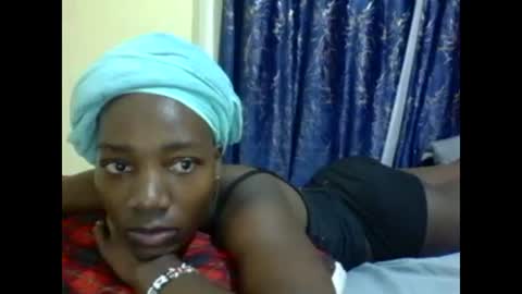 lunah_kitty online show from May 10, 12:55 pm