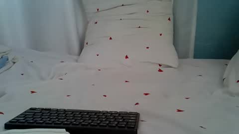 lunalove22_ online show from February 3, 6:22 am