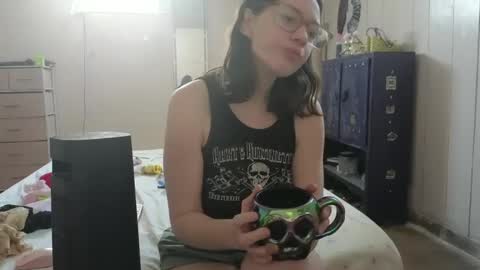 lunaquinn45 online show from February 22, 4:09 pm