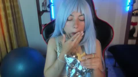 lunarichy online show from November 4, 8:10 pm