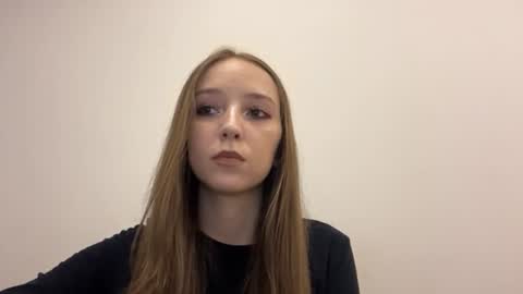 lunarleya online show from July 28, 4:51 pm