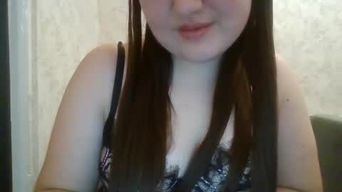 lunasha8084 online show from December 4, 8:30 pm