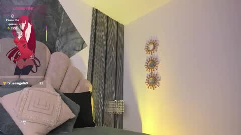 Luna   online show from March 26, 1:27 pm