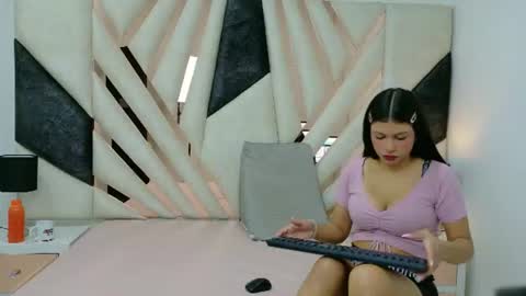 Luna y Sebastian online show from July 13, 2:20 pm