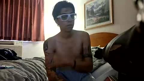 lunn10mcl online show from November 21, 11:36 pm