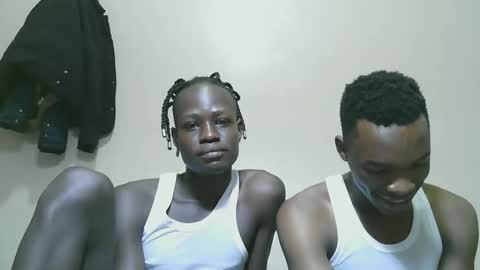 luoislove online show from November 15, 8:16 am