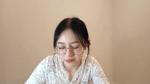 Roxie online show from April 13, 2:21 pm