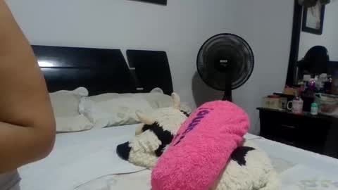 Lupita online show from November 25, 2:21 am