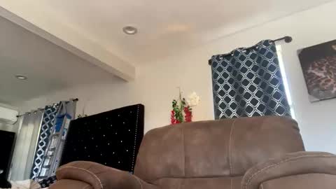 LUST online show from November 6, 6:33 pm