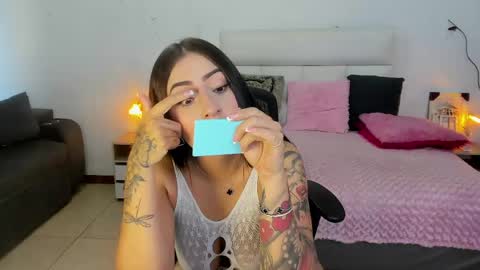 lustful__babe online show from April 22, 12:45 pm