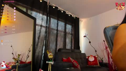 lustful__babe online show from December 4, 2:53 pm