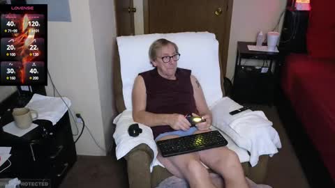 lusty48 online show from December 25, 2:13 pm