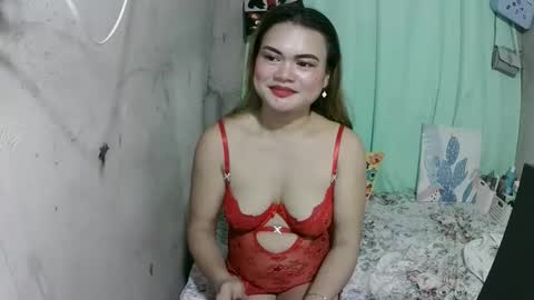 Flora Mae online show from May 21, 2:23 pm