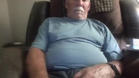 luv269er online show from April 13, 5:22 am